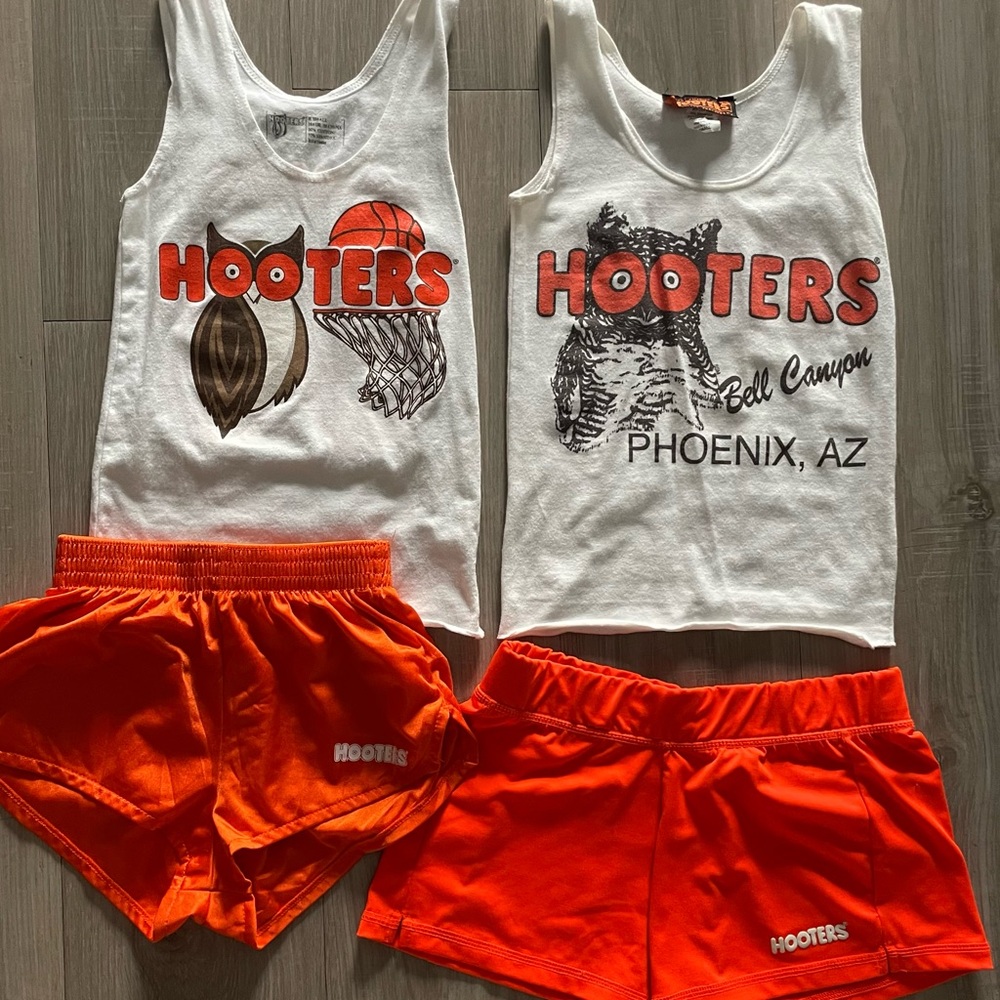 Authentic Hooters uniform!! The tank tops are XS and the shorts are XS/S.